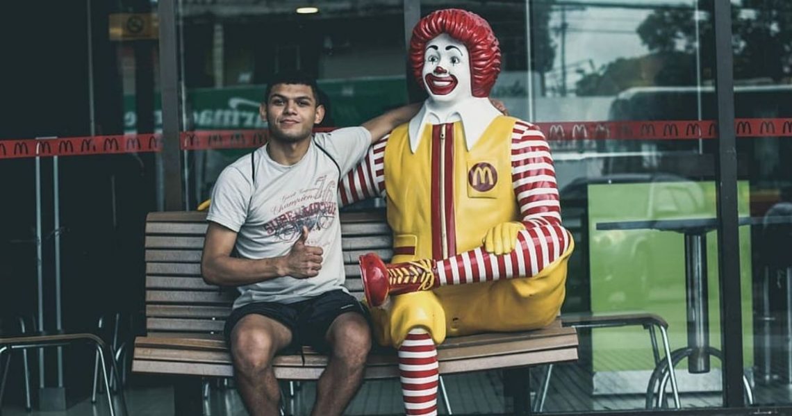 Cómo Trabajar en McDonald's en 2023- ImpulsaT